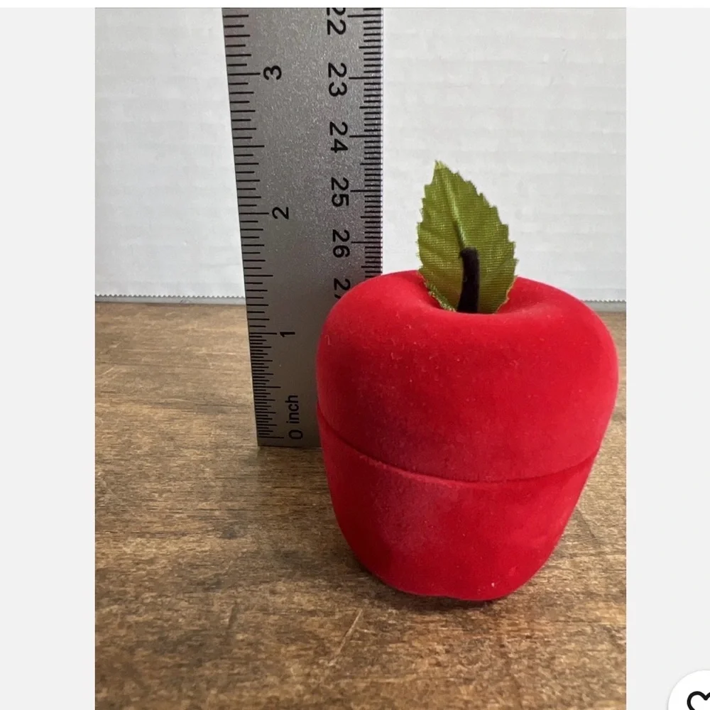 Vintage Red Apple velvet Jewelry Box with Gold and Red Apple lapel pin. - Picture 8 of 10